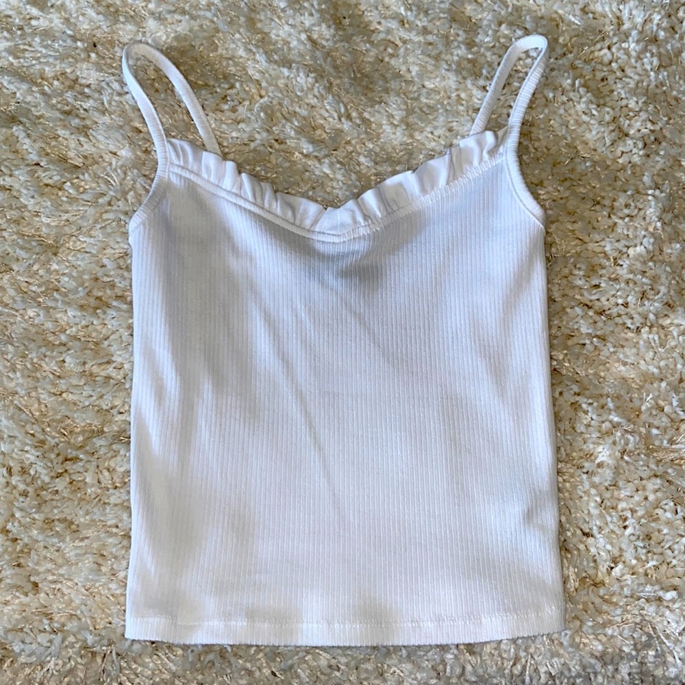 Forever 21: white ruffled tank size small